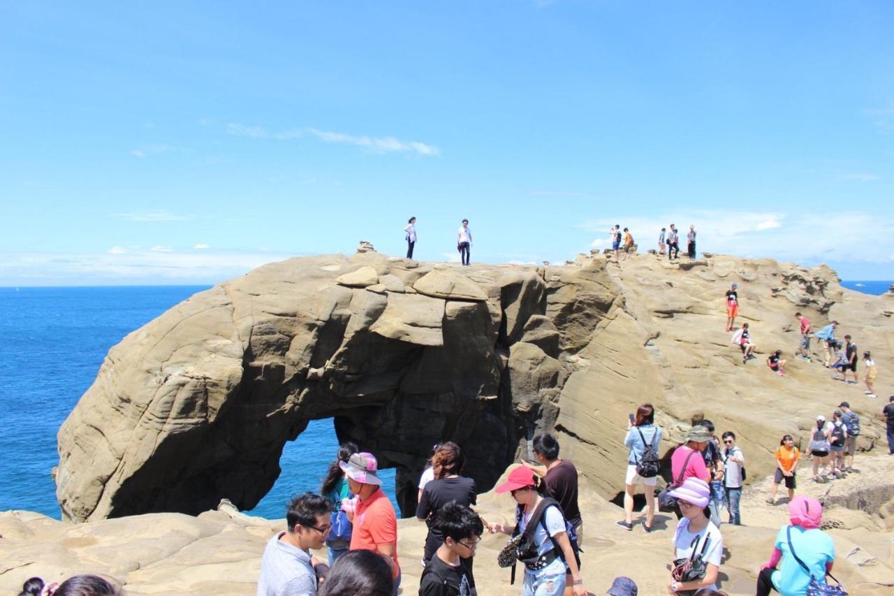New Taipei City 晶晶輕旅民宿 מראה חיצוני תמונה