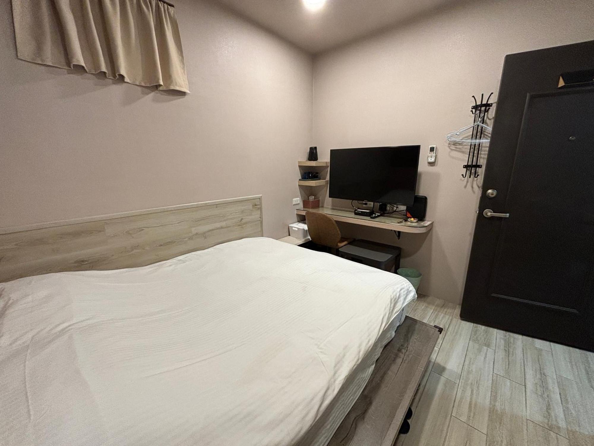 New Taipei City 晶晶輕旅民宿 מראה חיצוני תמונה